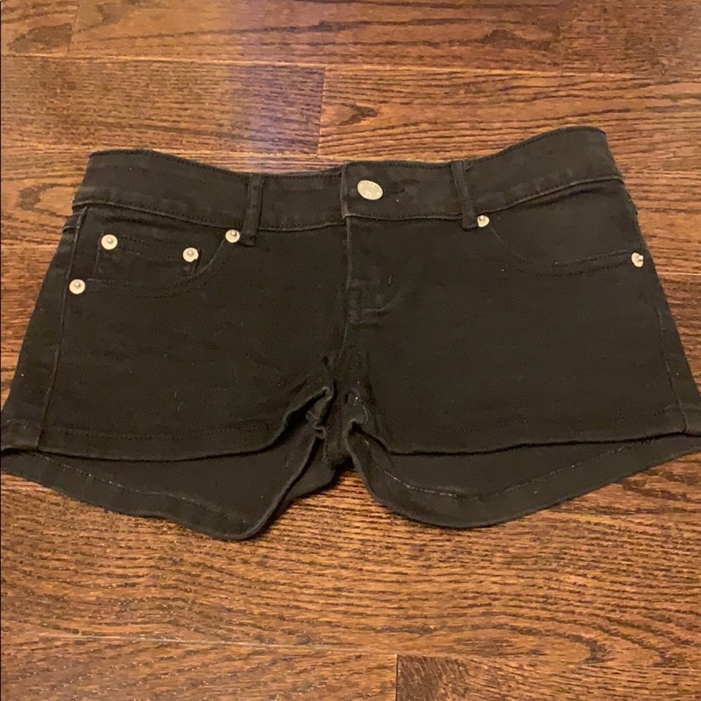 Wet Seal Shorts - Size 3